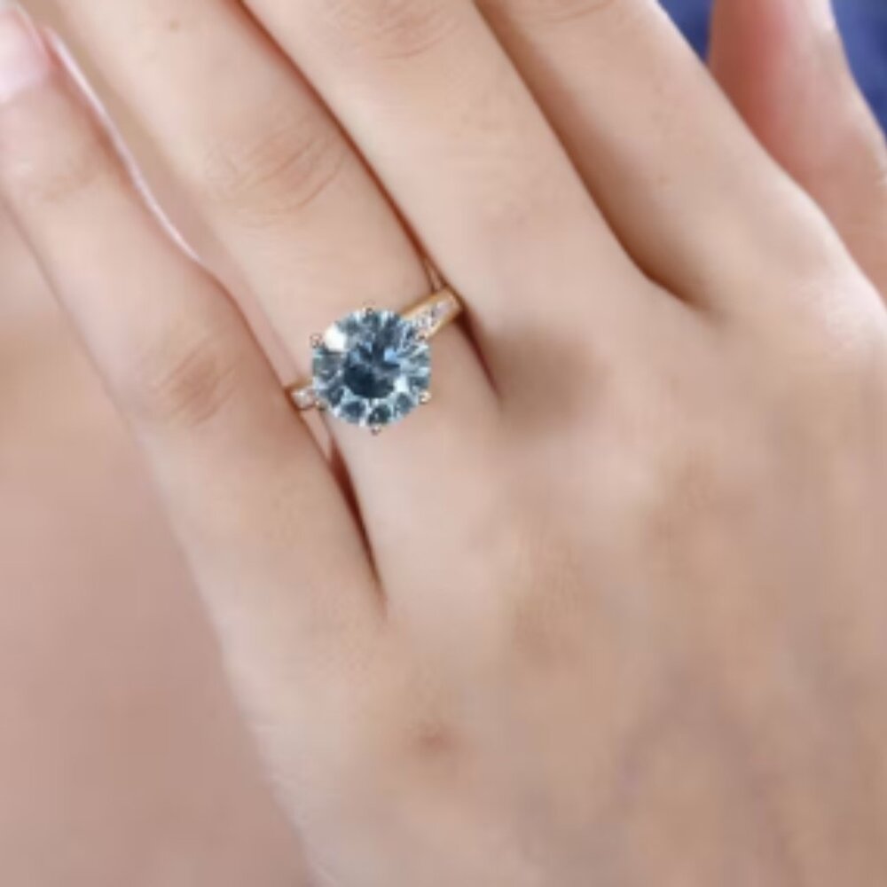 Gorgeous 5.51 ctw Sky-Blue Topaz Millennium Cut and White Zircon Ring - Picture 5 of 5